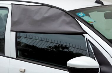 پنجره و شیشه خودرو