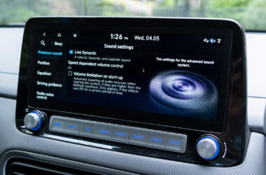 سیستم صوتی و تصویری خودرو